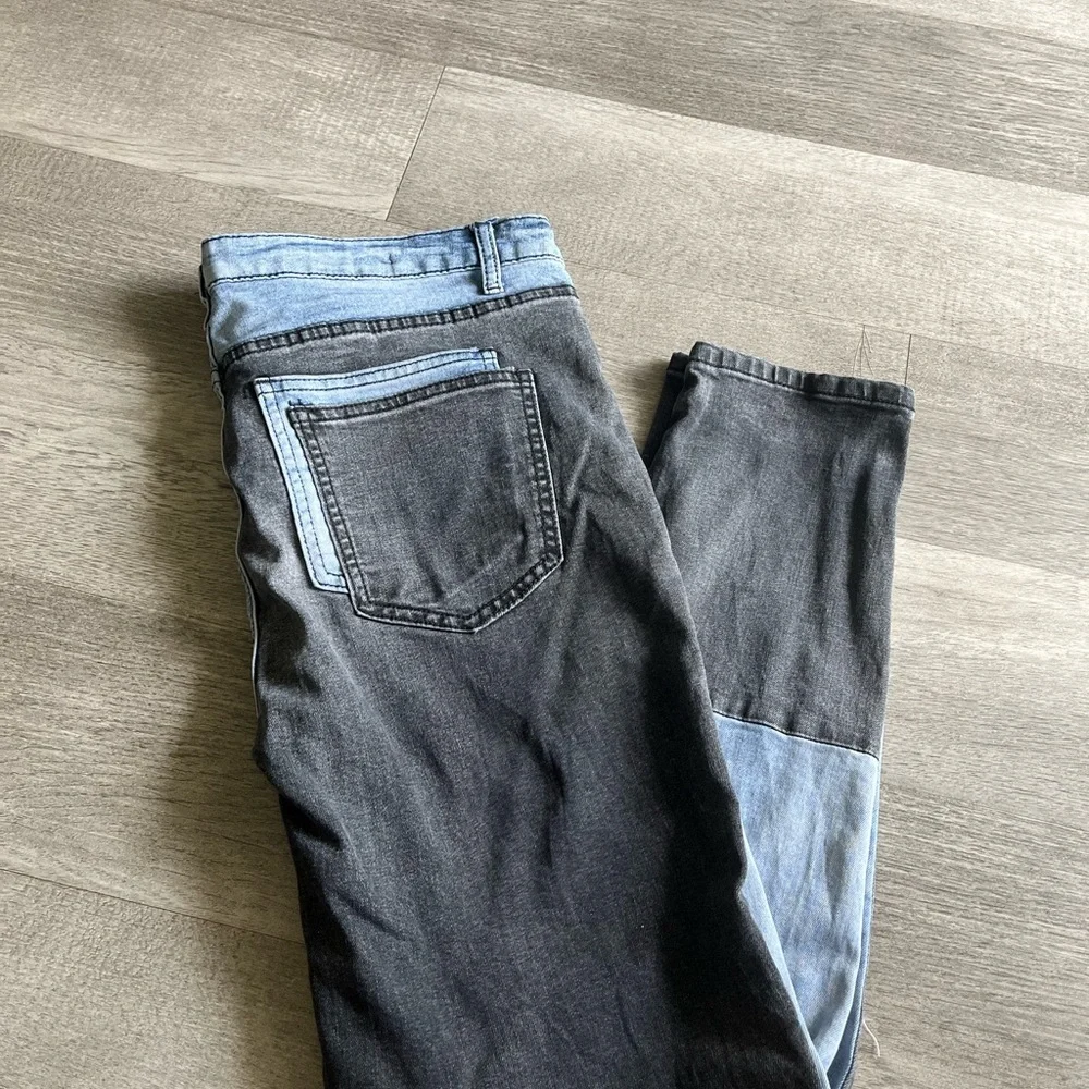 Two-Tone Fashion Black and Blue Women Jeans (sz 15) Lot # 221 - Picture 5 of 6
